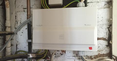 fusebox regulations electrician dartford